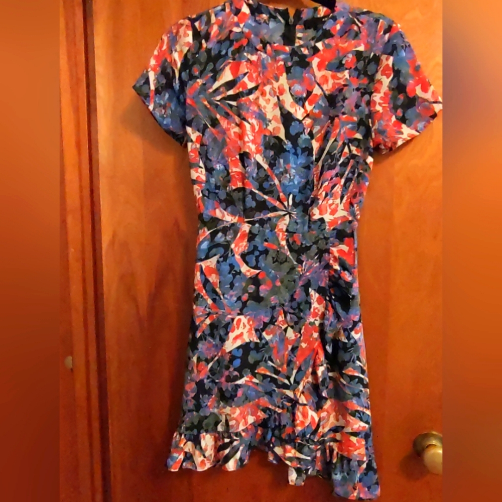 Short-sleeved floral dress by Aqua. XS. - Picture 1 of 7